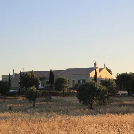 בית כפרי Espargosa Monte De Baixo & Art *